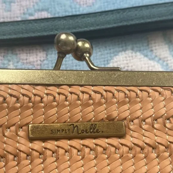 NWT *Simply Noelle* Trifold Weave Snap Clutch Wallet Wristlet - Picture 5 of 10